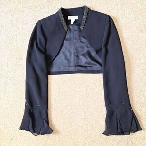 Junnie Leigh top 